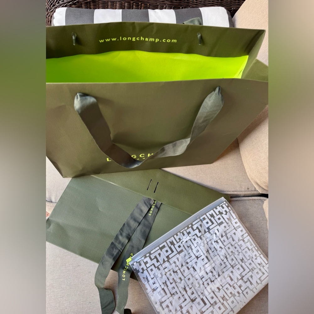 Longchamp Olive Green shopping bag and insert - Picture 6 of 6